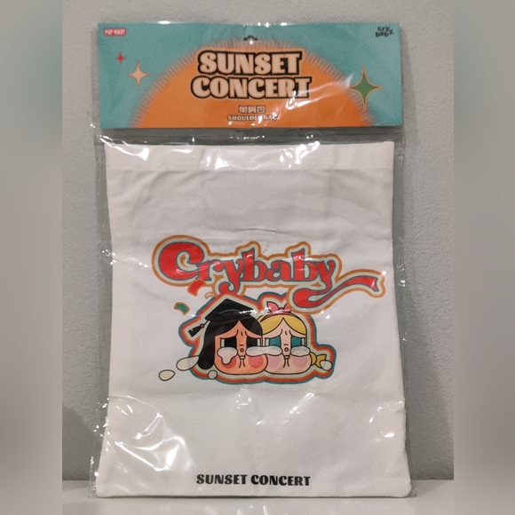 Popmart crybaby tote bag - Picture 3 of 10